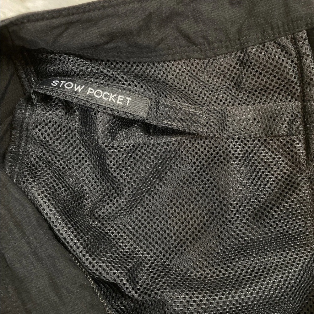 The North Face Women’s Black Hiking size 8 Shorts - Picture 9 of 9